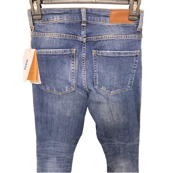 H&M Women’s High-Waist Skinny Denim Jeans - Picture 5 of 8